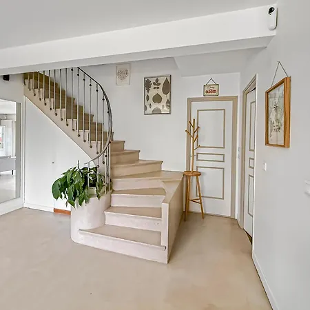 Holiday home Avec Piscine 15 Min Paris