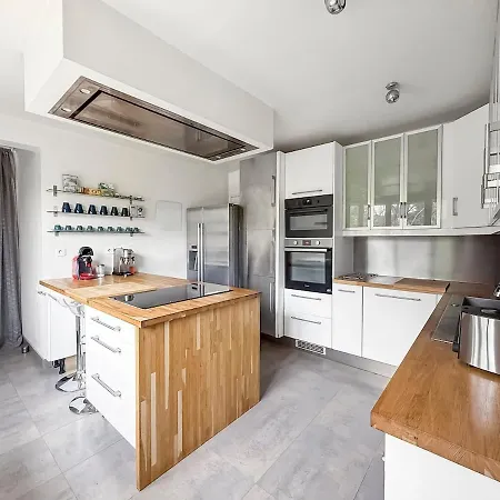 Holiday home Avec Piscine 15 Min Paris Deuil-la-Barre